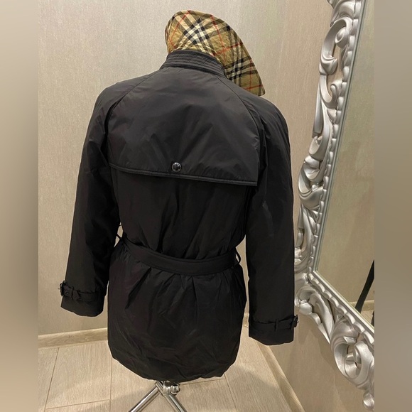 Burberry Down-Filled Cropped Trench coat - Picture 5 of 11